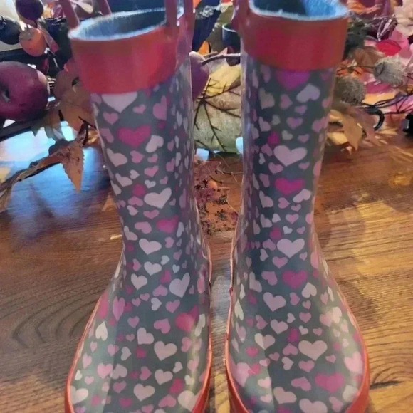 kids toddler children rubber boots with hearts size 7/8 - Picture 2 of 5